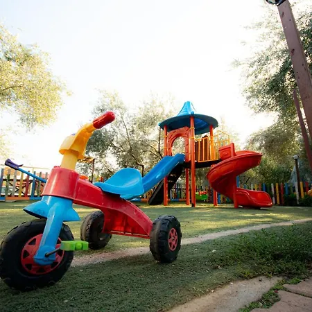 Alojamento de Acomodação e Pequeno-almoço Alpstar & Restaurant 3*